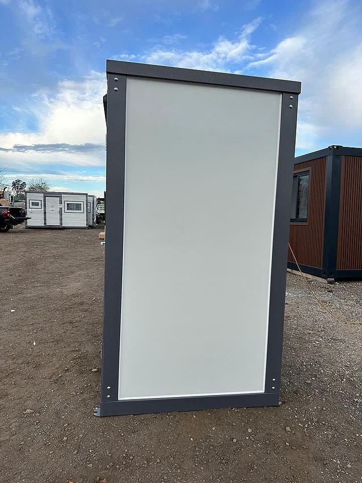 Single Toilet - Lecan Portable Restrooms