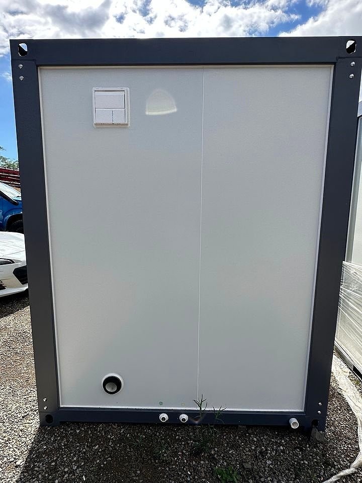Shower Suite - Lecan Portable Restrooms