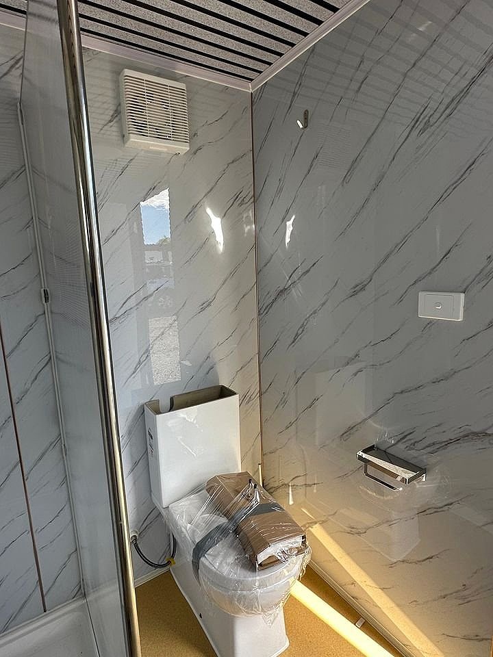 Shower Suite - Lecan Portable Restrooms