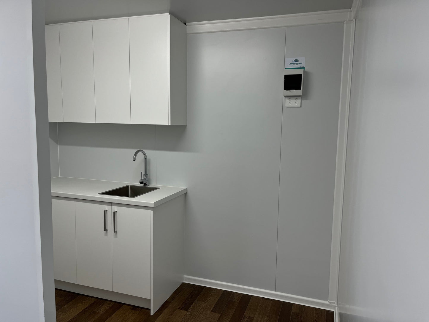 Executive Site Office - Lecan Portable 6m x 3m