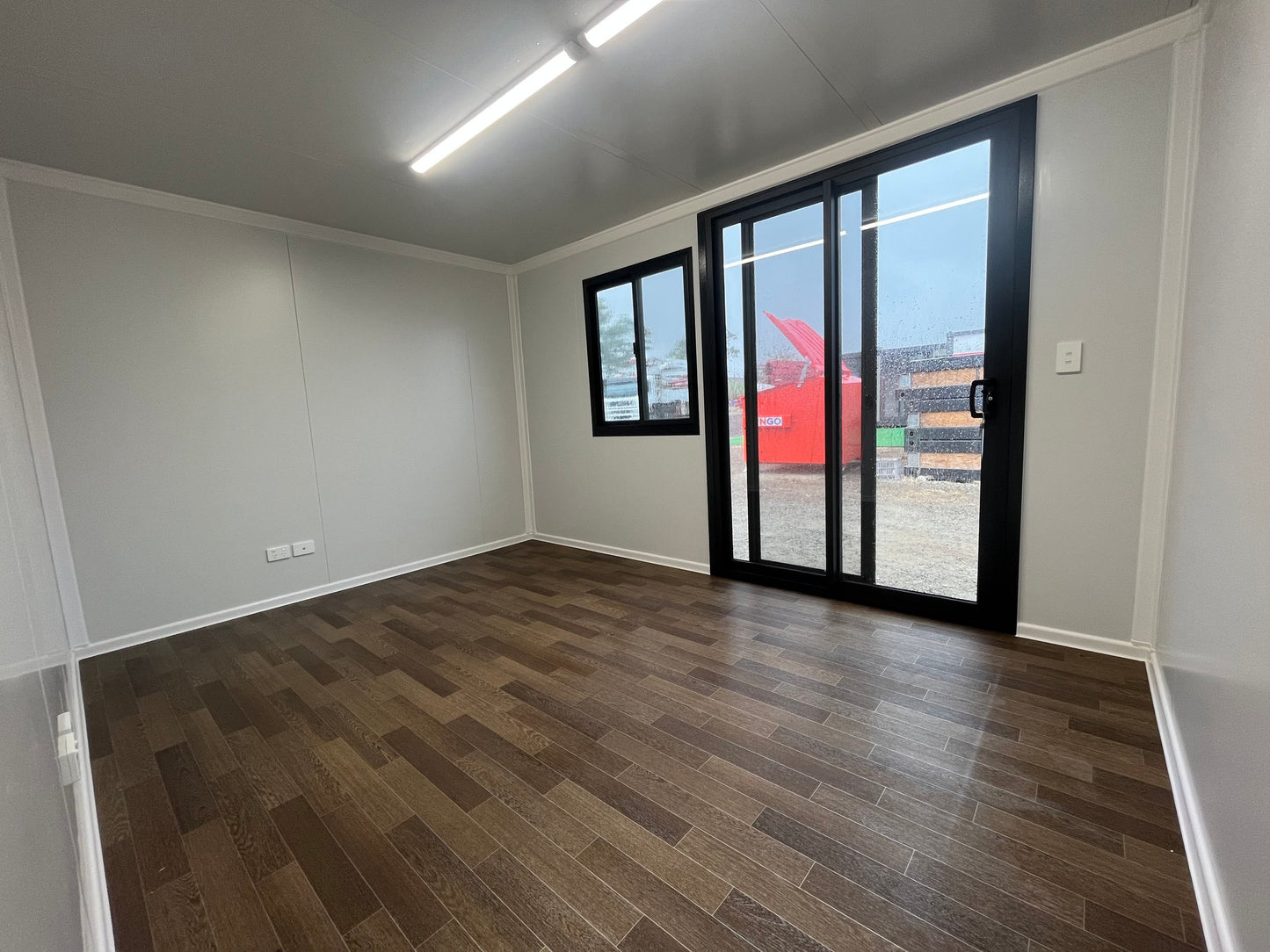Executive Site Office - Lecan Portable 6m x 3m