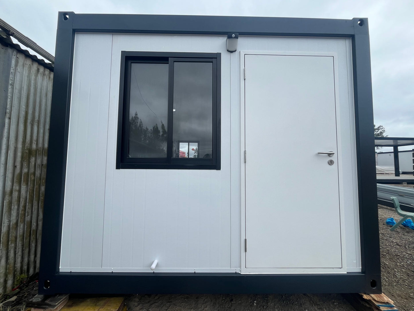 Leisure Pod - Lecan Portable 6m x 3m